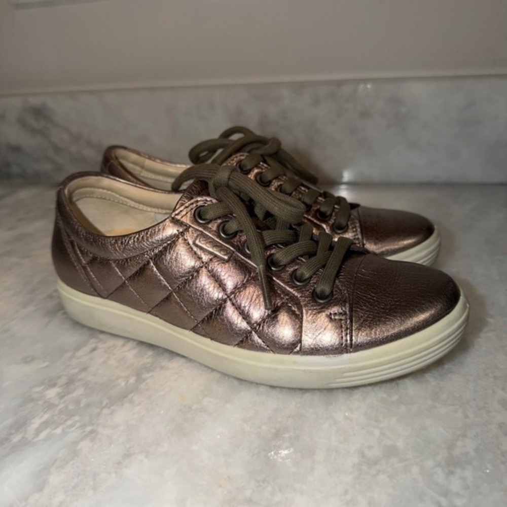 ECCO Soft 7 Womens Sneakers Silver Metallic Quilted Lace Up Comfort Shoe Size 35